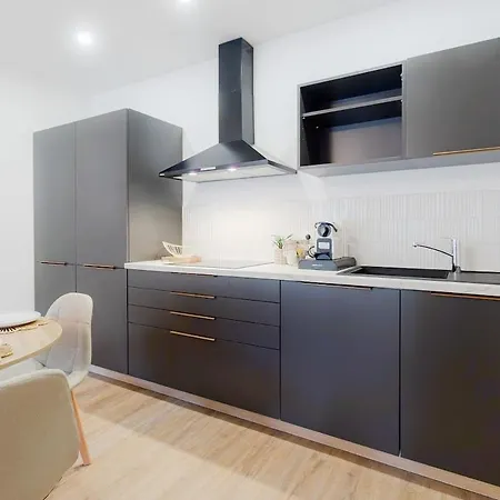 6ty Nest - Cour Privee - Paris *