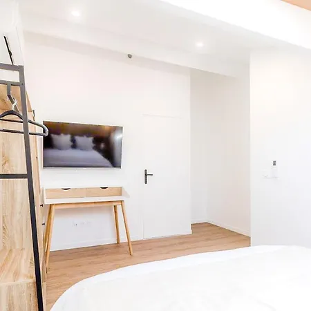 Daire 6ty Nest - Cour Privee - Paris Montreuil (Seine-Saint-Denis)